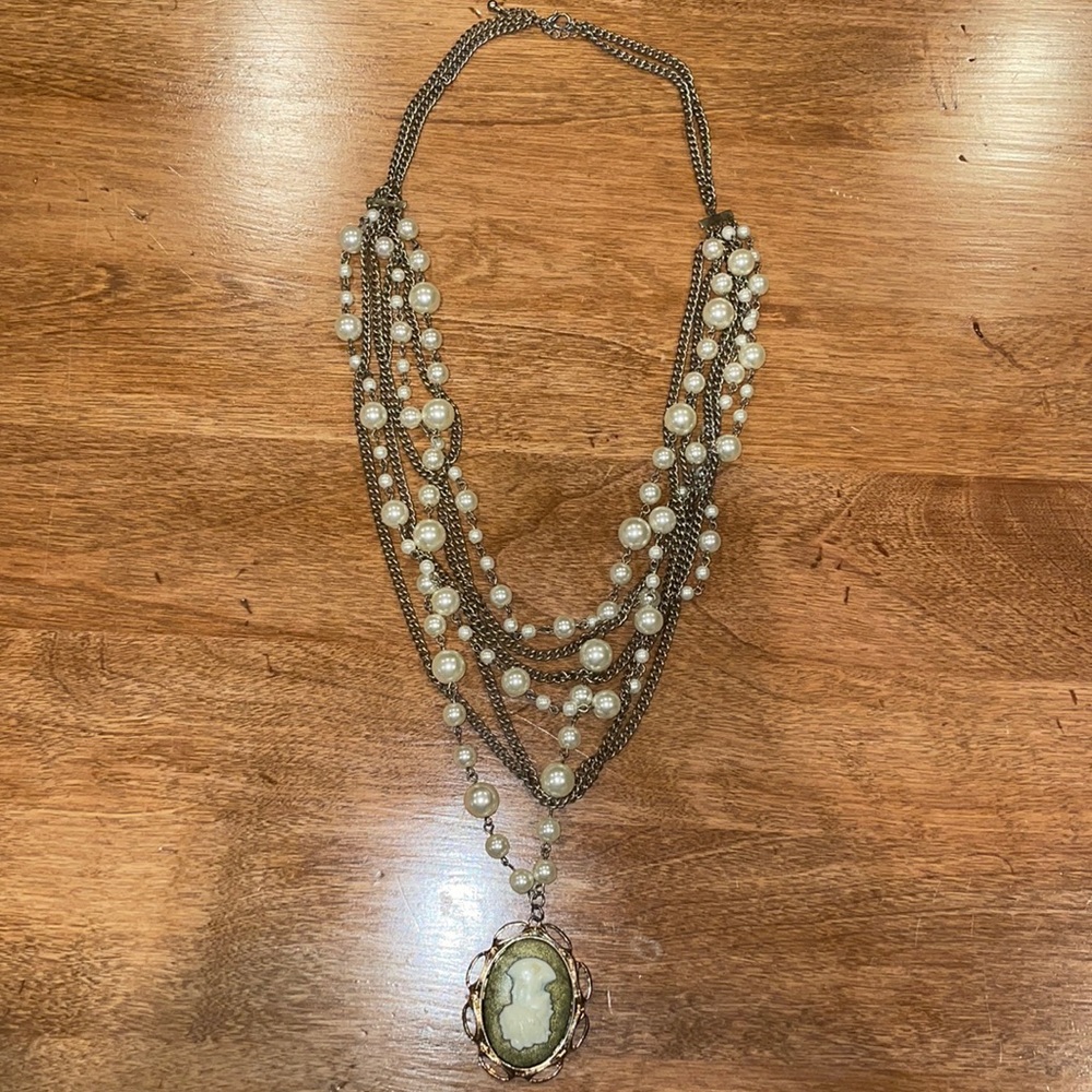 Pearl necklace